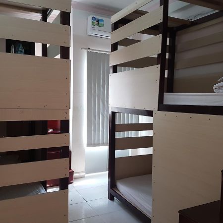 Happy Hostel Vn (Adults Only) Хошимін Екстер'єр фото