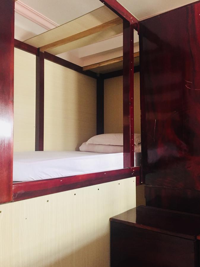 Happy Hostel Vn (Adults Only) Хошимін Екстер'єр фото
