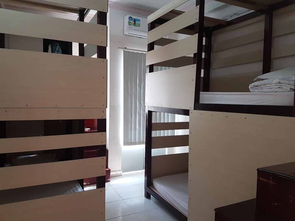 Happy Hostel Vn (Adults Only) Хошимін Екстер'єр фото